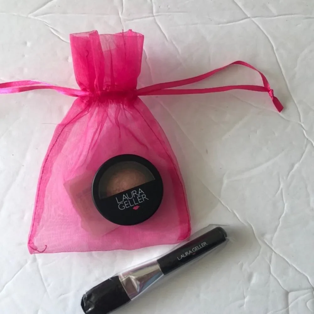 LAURA GELLER  Set of Blush-N-Brighten Pink Grapefruit & Brush